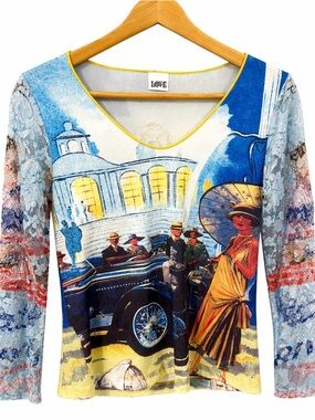 Love Amour Art Print Lace Sleeve Top 🎨